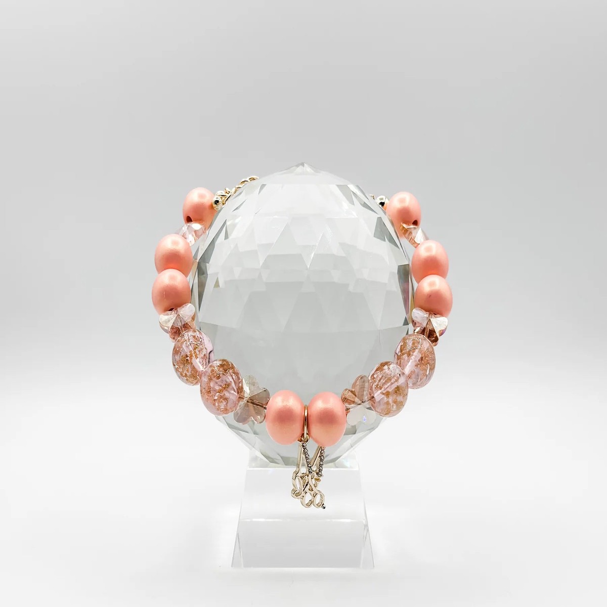 peachy-pink-beaded-necklace